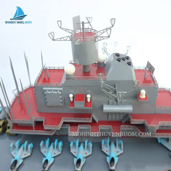 Thuyền Chiến Admiral Kuznetsov