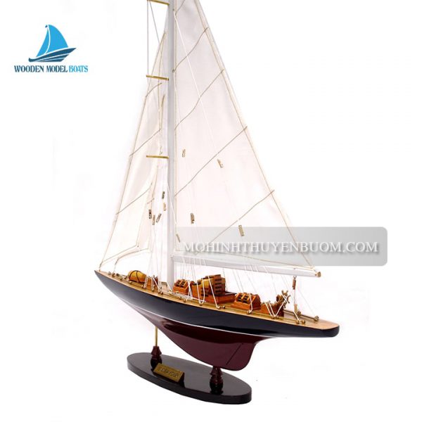 Thuyền Buồm Endeavour Painted