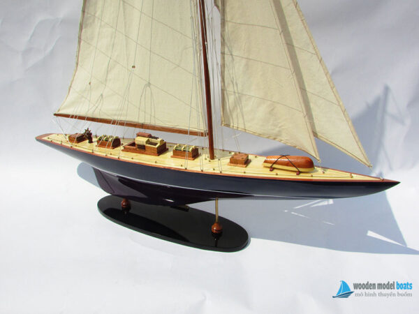 Endeavour-Painted-Sailing-Boat-Model-19-(16) Mô Hình Thuyền Buồm