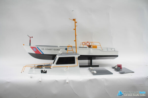 Mô Hình Thuyền Us Coast Guard Healy 82cm