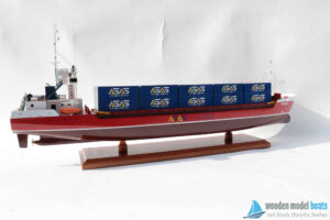 Ocean-5-container-ship-model-(3)