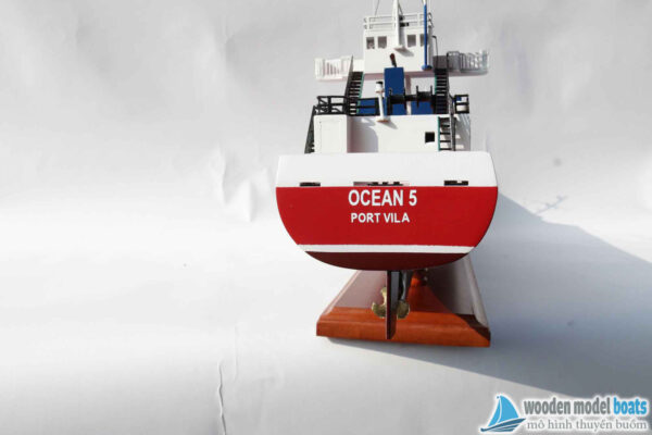 Ocean-5-container-ship-model-(6)