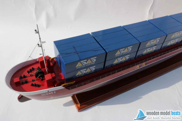 Ocean-5-container-ship-model-(7)