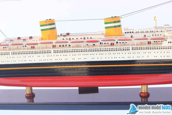 Red-black-hull-ss-nieuw-amsterdam-ship-model-(3)