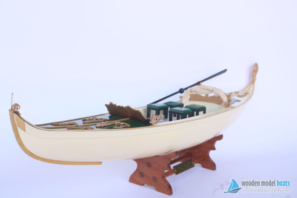 Mô Hình Thuyền Thống Gondola Sơn Kem