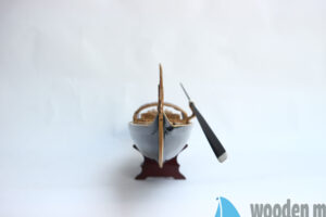 Mô Hình Thuyền Venetian Gondola Sơn Đen (1)