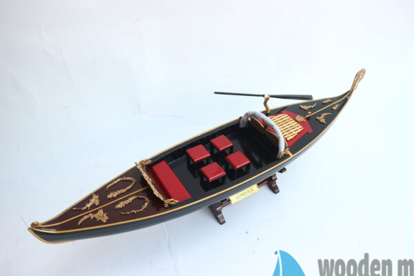 Mô Hình Thuyền Venetian Gondola Sơn Đen (12)