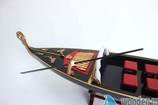 Mô Hình Thuyền Venetian Gondola Sơn Đen (19)